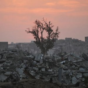 গাজার খান ইউনিসে ইসরায়েলের নতুন হামলা