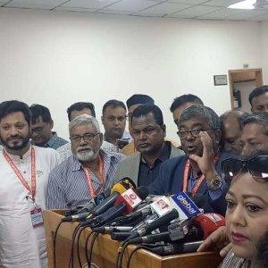 আদালতের রায় বাস্তবায়নের দাবিতে ইসিতে বাগেরহাটের ‍বিএনপি-জামায়াত নেতারা