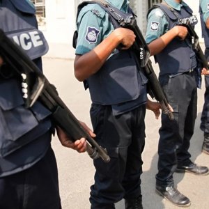 ঢাকায় বিচ্ছিন্ন ঘটনায় বাড়ছে নিরাপত্তা শঙ্কা