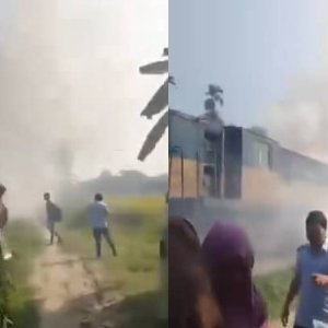 চলন্ত ট্রেনের ইঞ্জিনে আগুন