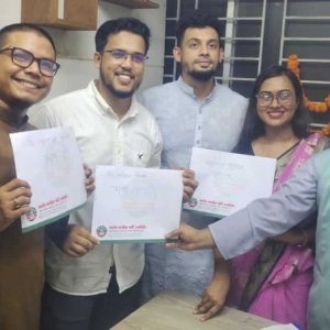 ঢাকার ৩টি আসনে এনসিপির মনোনয়ন ফরম নিলেন যুবশক্তির নেতারা