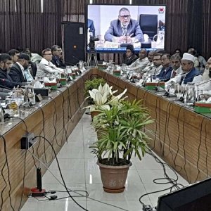 নির্বাচনে নিরাপত্তা নিয়ে উদ্বিগ্ন রাজনৈতিক দলগুলো, সংঘর্ষ চায় না ইসি