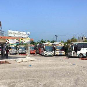 বরগুনায় সকাল থেকে দূরপাল্লার বাস চলাচল বন্ধ