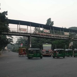 রাজধানী থেকে সীমিত পরিসরে ছাড়ছে দূরপাল্লার বাস