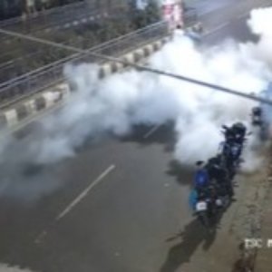 ঢাকায় ককটেল বিস্ফোরণে সরকারি কর্মকর্তা আহত