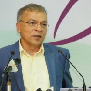 গণঅভ্যুত্থান পরবর্তী আশা-আকাঙ্ক্ষা এখন দেখছি না: ইফতেখারুজ্জামান