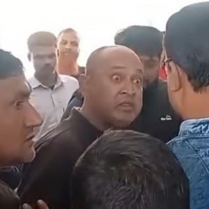 আ.লীগের দুই কর্মী ছাড়াতে ওসিকে যুবদল নেতার হুমকি, ‘আপনার রিজিক উঠে গেছে’