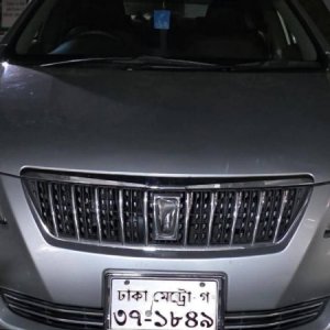 পুলিশ দেখে ফেলে যাওয়া প্রাইভেটকারে মিললো এক লাখ পিস ইয়াবা