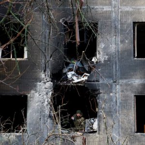 রুশ ক্ষেপণাস্ত্র-ড্রোন হামলায় কিয়েভে নিহত ৪