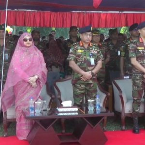 নারীদের বাদ দিয়ে দেশের উন্নয়নের চিন্তা করলে ভুল হবে: সেনাপ্রধান