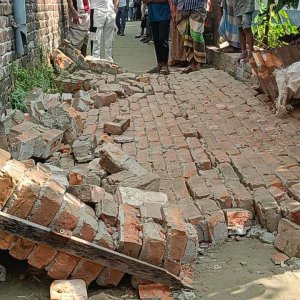 ভূমিকম্পে সারা দেশে নিহত ৫, আহত তিন শতাধিক