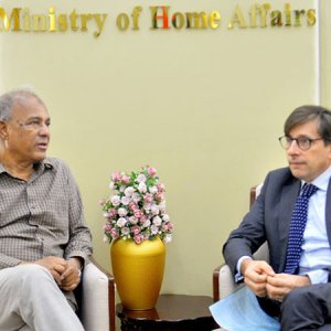 ফায়ার সার্ভিসের সক্ষমতা বাড়াতে ফ্রান্সকে সহযোগিতার আহ্বান স্বরাষ্ট্র উপদেষ্টার