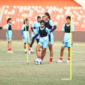 মালয়েশিয়ার বিপক্ষে প্রথমার্ধে পিছিয়ে বাংলাদেশ