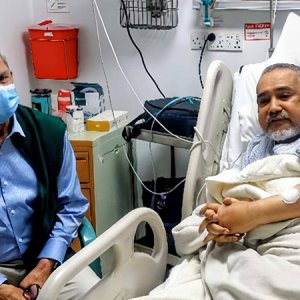 জামায়াত নেতা তাহেরকে দেখতে হাসপাতালে মির্জা ফখরুল