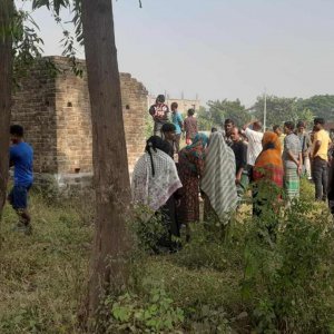 বাউল শিল্পীর স্বামীর রক্তাক্ত লাশ উদ্ধার, শরীরে ধারালো অস্ত্রের আঘাত