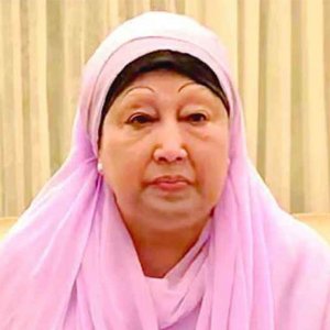 খালেদা জিয়াকে নিয়ে উদ্বেগ-উৎকণ্ঠা, সবার দৃষ্টি এভারকেয়ারে