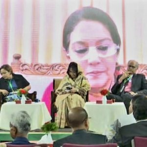 সেন্টমার্টিনে কাঙ্ক্ষিত ফল পেতে কিছুটা সময় লাগবে: পরিবেশ উপদেষ্টা সেন্টমার্টিনে কাঙ্ক্ষিত ফল পেতে কিছুটা সময় লাগবে: পরিবেশ উপদেষ্টা