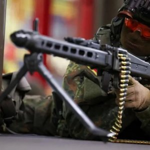 জার্মান সেনাবাহিনীর বিপুলসংখ্যক গোলাবারুদ চুরি