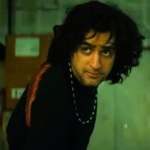 ১০ বছর পর চমকে দিলেন ইমরান খান