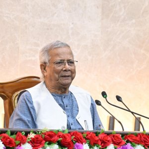 আগামী নির্বাচনে দায়িত্ব পালন হবে ঐতিহাসিক: নতুন এসপিদের উদ্দেশে প্রধান উপদেষ্টা