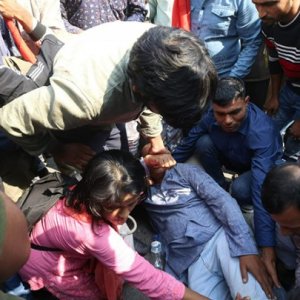 বাম দলগুলোর মিছিলে পুলিশের লাঠিচার্জ: বিপ্লবী ওয়ার্কার্স পার্টির নিন্দা