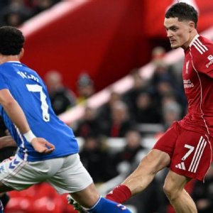 জিতেছে আর্সেনাল, লিভারপুলের আত্মঘাতী গোলে রক্ষা