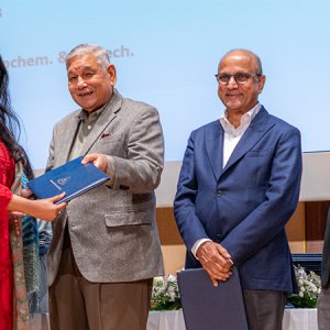 আইইউবিতে পুরস্কৃত শিক্ষার্থীদের ৬৫ ভাগ নারী