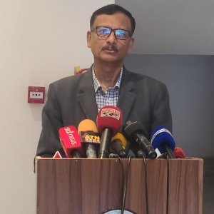 শেখ হাসিনাকে ফিরিয়ে আনার বিষয়ে আমরা অপেক্ষা করছি: পররাষ্ট্র উপদেষ্টা