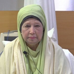 খালেদা জিয়াকে লন্ডনে নিতে বিকল্প এয়ার অ্যাম্বুলেন্স পাঠাচ্ছে কাতার