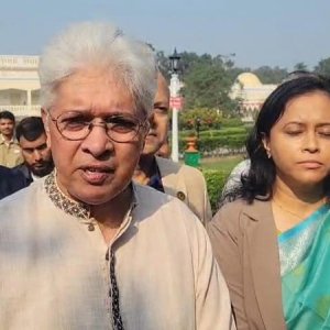 দেশের উৎপাদিত চিনি আগে বিক্রি, তারপর আমদানি: শিল্প উপদেষ্টা দেশের উৎপাদিত চিনি আগে বিক্রি, তারপর আমদানি: শিল্প উপদেষ্টা