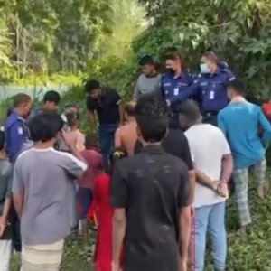 গোপালগঞ্জে হাত-মুখ বাঁধা রিকশাচালকের লাশ উদ্ধার গোপালগঞ্জে হাত-মুখ বাঁধা রিকশাচালকের লাশ উদ্ধার