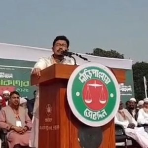 লন্ডন-দিল্লি-পিন্ডিতে বসে কোনও রাজনীতি দেশে চলবে না: ডাকসু ভিপি