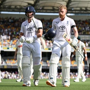 ৮ উইকেটের হার ইংলিশদের, অ্যাশেজে ২-০ তে এগিয়ে অজি দল 