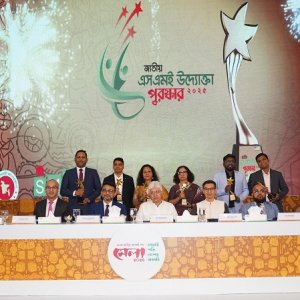 জাতীয় এসএমই পণ্য মেলা উদ্বোধন: দেশি পণ্যের বড় আয়োজন