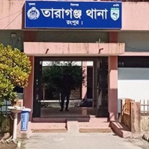 ঘরে ঢুকে মুক্তিযোদ্ধা ও তার স্ত্রীকে হত্যা