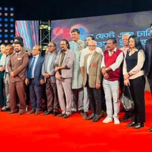 লন্ডনে ঢালিউড অ্যাওয়ার্ড দেবে চলচ্চিত্র পরিচালক সমিতি