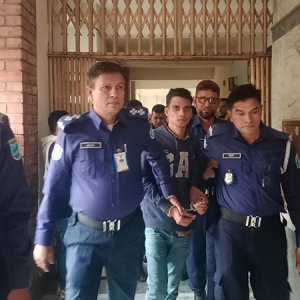 গণবিশ্ববিদ্যালয়ের শিক্ষার্থী ধর্ষণ: প্রধান আসামিকে জেলগটে জিজ্ঞাসাবাদ