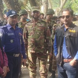 মাইকে এলাকাবাসীকে ডেকে ‘ছিনতাইকারীকে’ পিটিয়ে হত্যা