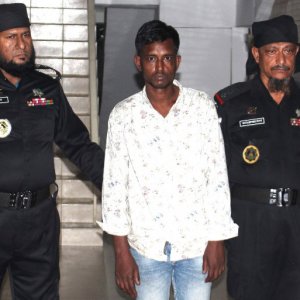 ছিনতাইয়ের সময় বিদ্যুৎ বিভাগের কর্মকর্তাকে হত্যা: অভিযুক্ত গ্রেফতার ছিনতাইয়ের সময় বিদ্যুৎ বিভাগের কর্মকর্তাকে হত্যা: অভিযুক্ত গ্রেফতার