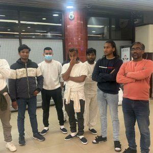 হাতে হ্যান্ডকাফ ও শরীরে শেকল, আরও ৩১ বাংলাদেশিকে ফেরত পাঠালো যুক্তরাষ্ট্র