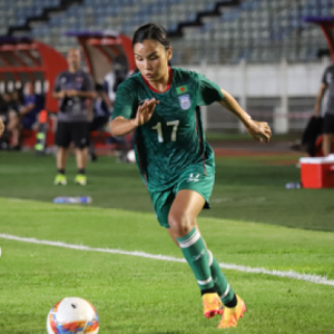 রোকেয়া পদক পেলেন ফুটবল তারকা ঋতুপর্ণা চাকমা রোকেয়া পদক পেলেন ফুটবল তারকা ঋতুপর্ণা চাকমা