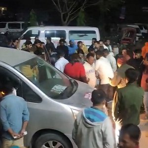 ট্রাক-মাইক্রোবাসের সংঘর্ষে বিএনপি প্রার্থী শিমুল বিশ্বাসসহ আহত ৪