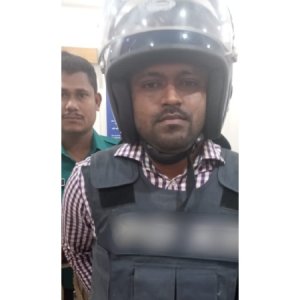 আসামি ধরার সময় সিআইডির কর্মকর্তাকে ছুরিকাঘাত