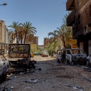 সুদানে বিমান বাহিনীর বোমাবর্ষণে নিহত ১৭০০ মানুষ