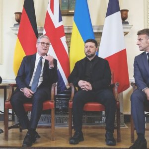 ইউক্রেনকে সহায়তা জোরদারকে সংকটপূর্ণ মুহূর্ত বললেন ইউরোপীয় নেতারা