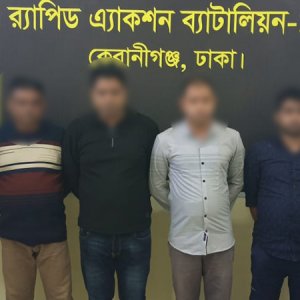 পল্টনে র‌্যাব পরিচয়ে ডাকাতির প্রস্তুতিকালে গ্রেফতার ৬