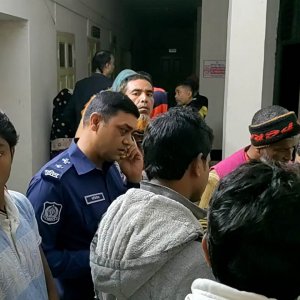 কাভার্ডভ্যানের ধাক্কায় প্রাণ গেলো দুই বন্ধুর কাভার্ডভ্যানের ধাক্কায় প্রাণ গেলো দুই বন্ধুর