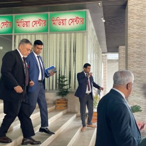 রাষ্ট্রপতির সঙ্গে সাক্ষাৎ করতে গেছেন সিইসি