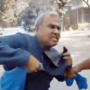 ডাকসুর সমাজসেবা সম্পাদকের নেতৃত্বে হেনস্তা, ক্যাম্পাস ছাড়লেন অধ্যাপক আ ক ম জামাল