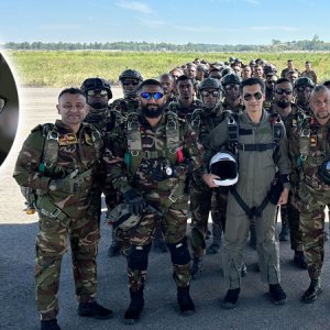 বিজয় দিবসে বিশ্ব রেকর্ড গড়তে আকাশ থেকে ঝাঁপ দেবে ‘টিম বাংলাদেশ’